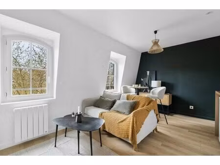 studio refait à neuf - notre dame