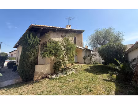 location maison  m² t-5 à saint-estève  1 220 €