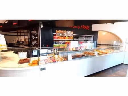 a vendre - boulangerie . pâtisserie . snacking / restaurant -