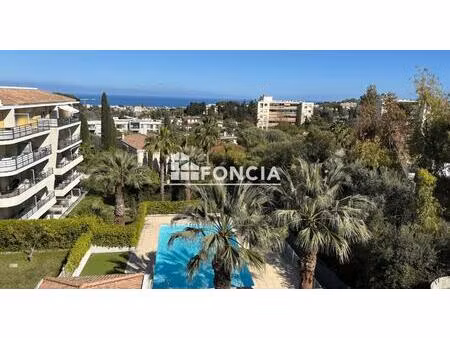 antibes combes 3 pieces traversant vue mer