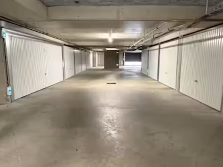 vente parking 14 m² à collonges-au-mont-d'or (69660)  12 500 €