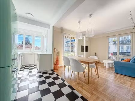 nice libération - appartement 3 pieces de 61 87m2 à vendre - avant dernier étage - balcon 