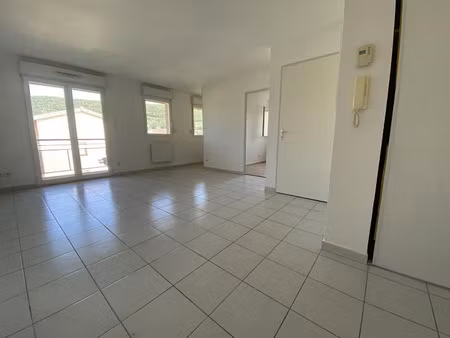 location appartement 3 pièces 51 m² à lavelanet (09300)  480 €