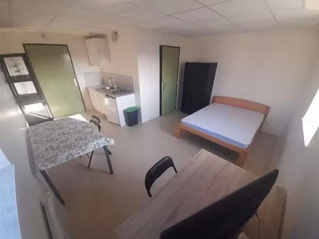 location meublée appartement 1 pièce 26 m² à sochaux (25600)  450 €