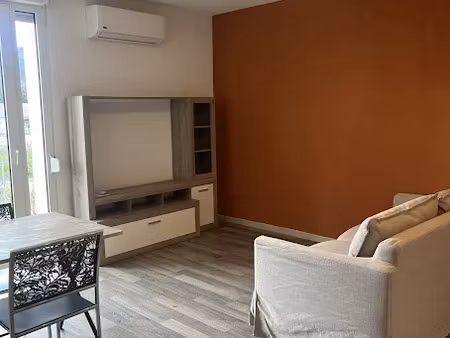 location meublée appartement 1 pièce 40 m² à dieulefit (26220)  550 €