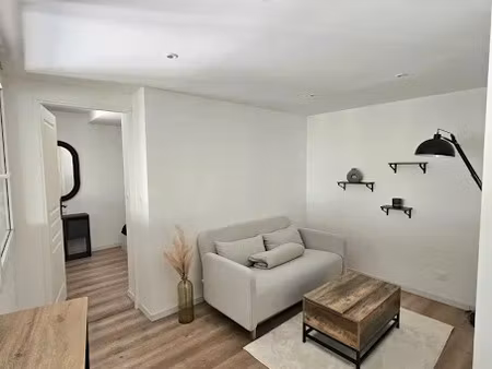 location meublée appartement 2 pièces 37 m² à le mans (72000)  680 €