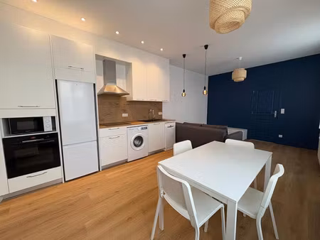 location meublée appartement 2 pièces 41.59 m² à reims (51100)  680 €