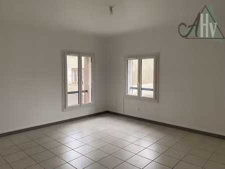 appartement bray sur seine de type f2 de plain pied
