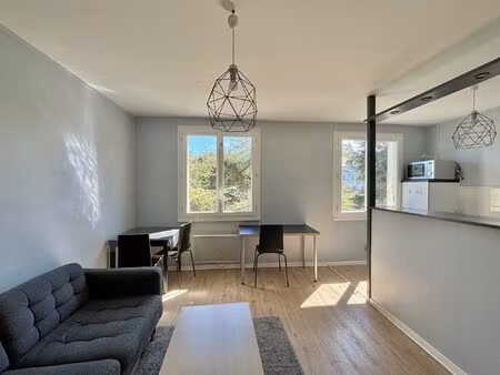 2 pieces meubles- haut pave saint felix