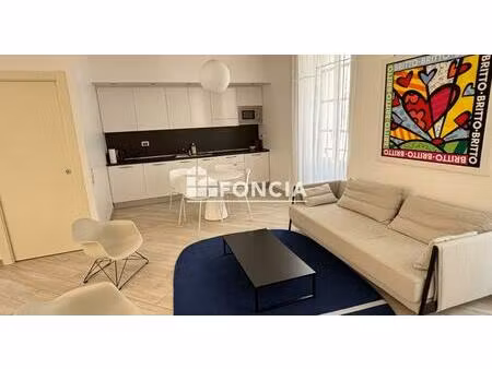 cannes banane t2 renove de 52m2 a deux pas de la croisette