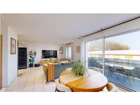 t3 duplex avec balcon  garage parkings sans travaux.