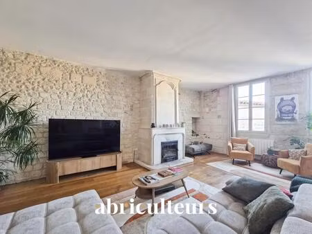 charmant duplex - 182 m² - 6 pièces - saintes centre-ville
