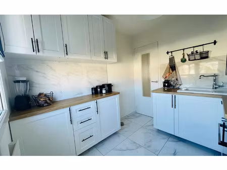 location appartement  46.93 m² t-2 à les pavillons-sous-bois  1 100 €