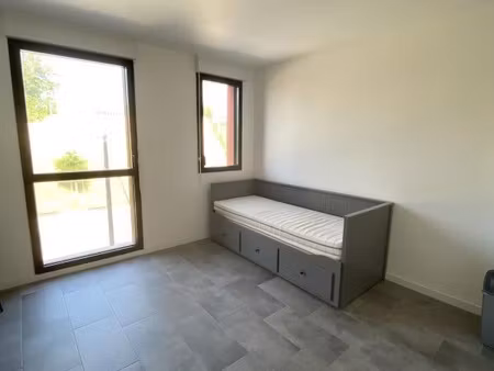 exclusivité studio vendu meublé face à la citadelle