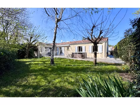 maison de plain pied 4 pièces - beau terrain