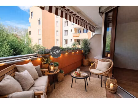 t2 avec balcon rue lieutenant colonel girard lyon 7