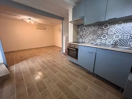 location appartement 3 pièces 49.82 m² à salses-le-château (66600)  690 €