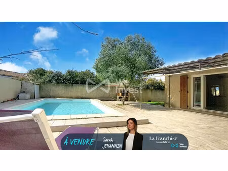 villa de plain pied avec piscine