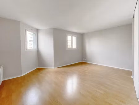 location appartement 1 pièce 28.01 m² à le kremlin-bicetre (94270)  836 €