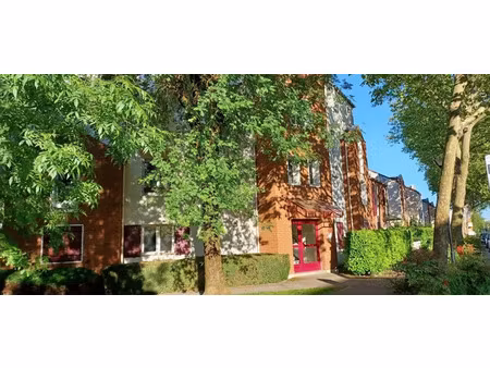 location meublée appartement 3 pièces 64 m² à voisins-le-bretonneux (78960)  1 350 €