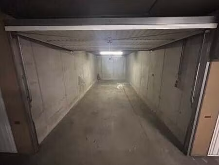 garage box souterraine spacieuse n°238 au 34  avenue astrid