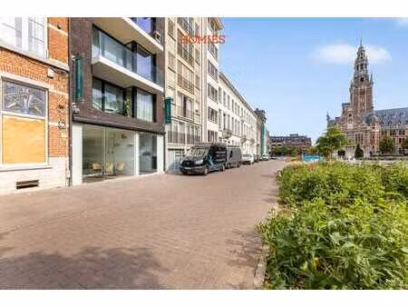 charmant handelspand te huur in hartje leuven