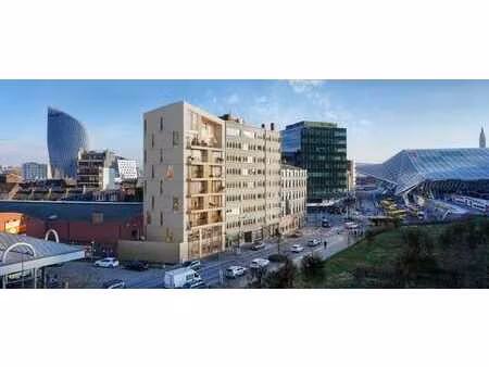 surface commerciale neuve à louer guillemins