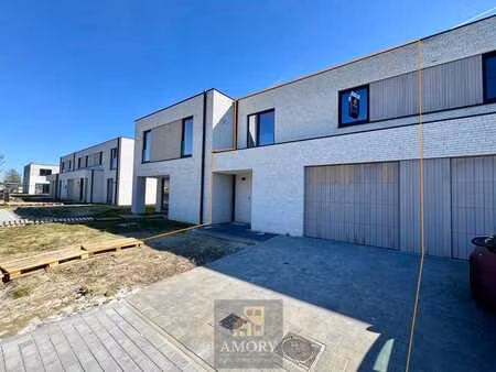 moderne nieuwbouwwoning met 3 slpk’s en garage