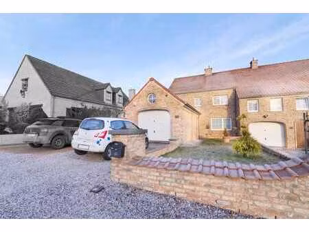 superbe maison récente 3 façades avec 4 chambres beau jardin