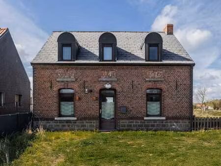 sirault/maison 4 façades  2 chambres  jardin et vue dégagée