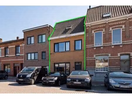 instapklare gezinswoning met 3 slaapkamers en tuin in wij...