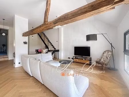 maison de caractère à billiat – 269 m² alliant charme de la pierre et modernité