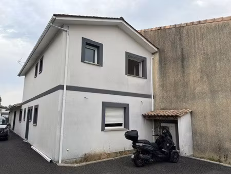 location meublée maison 5 pièces 160 m² à merignac (33700)  610 €