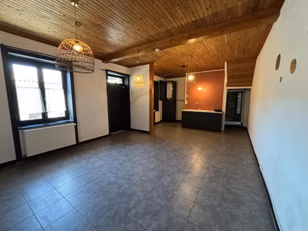 location maison 3 pièces 85.5 m² à bellegarde-en-forez (42210)  850 €