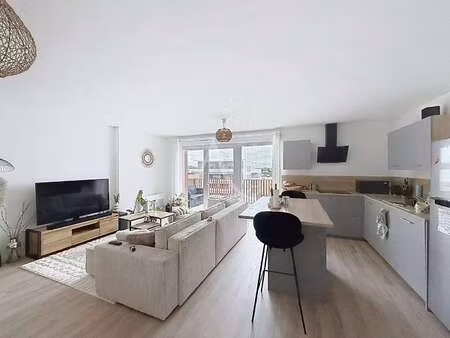 location appartement 4 pièces aux ponts-de-cé (49130) : à louer 4 pièces / 80m² les ponts-