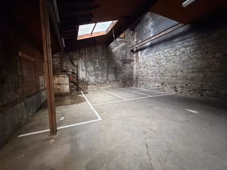 location parking 12 m² à saint-etienne (42000)  60 €
