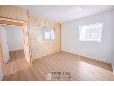 location locaux professionnels 66 m² à clermont-ferrand (63000)  750 €