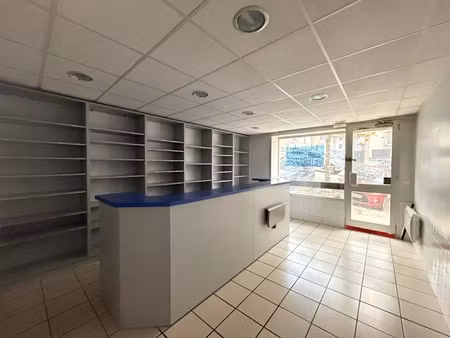 location locaux professionnels 3 pièces 80 m² à saint-etienne (42000)  700 €