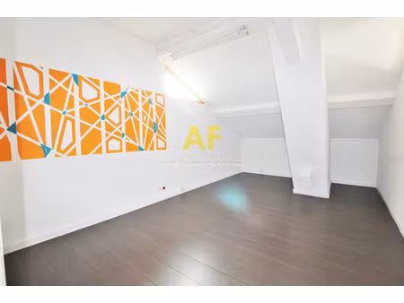 location locaux professionnels 43.05 m² à frejus (83600)  554 €