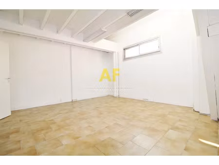 location locaux professionnels 45 m² à frejus (83600)  545 €