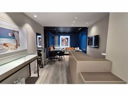 location locaux professionnels 100 m² à cholet (49300)  1 500 €