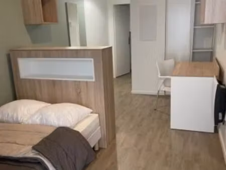 location meublée appartement 1 pièce 19 m² à clamart (92140)  881 €