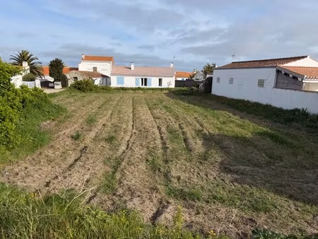 en vente terrain constructible 6 85 ares – 216 000 € |l'épine