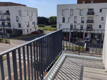 location appartement 2 pièces à saint-gilles-croix-de-vie (85800) : à louer 2 pièces / 51m