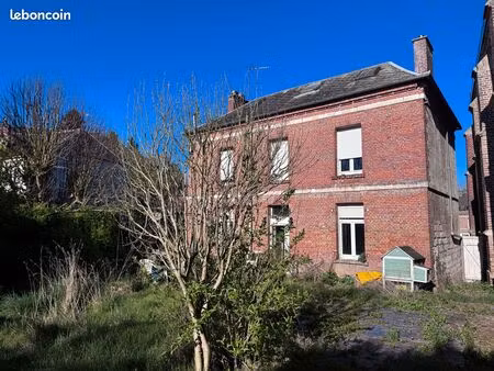 ancien presbytere bati sur environ 730 m2