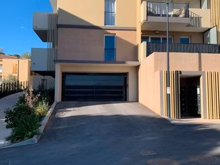 parking en sous sol à louer