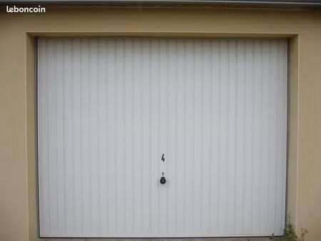 a 56380 guer  loue box de garage fermé