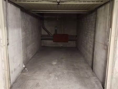 garage à louer idéal moto ou petite citadine