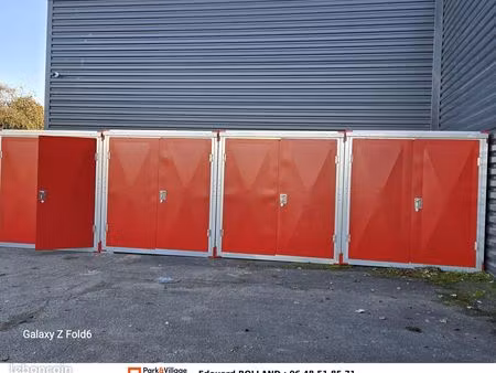 box à louer / box en location et garde meubles / box de stockage à louer / 9 m² / 70 euros