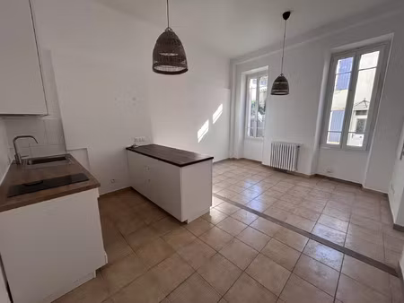 location appartement 3 pièces 56 m² à la roque-d’anthéron (13640)